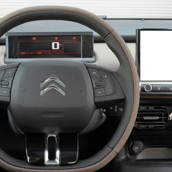 Citroen-C4-CACTUS-navigatiescherm.webp